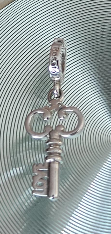 Strieborný prívesok rosato,