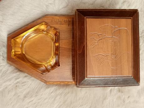 Popolník, šálky s podšálkami, 