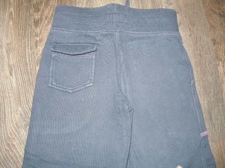 Tepláčky + tričko, 122