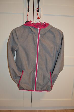 Dievčenská softhelová bunda, veľkosť 130/140, 134