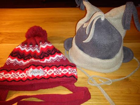 Dve teplé čiapky, 92