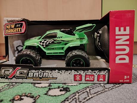 Autíčko na diaľkové ovládanie, 