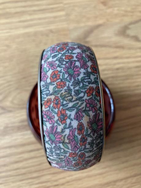 Kvietkovy naramok (b55),