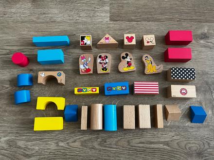 Drevené kocky minnie a mickey,