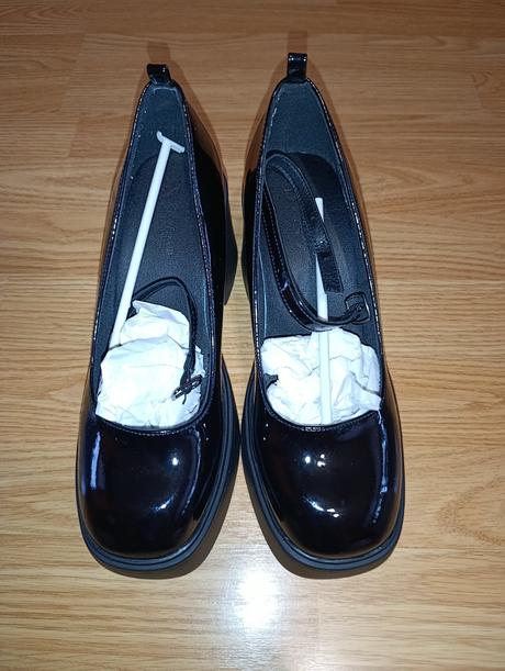 Dámske sandále lakovky, 40