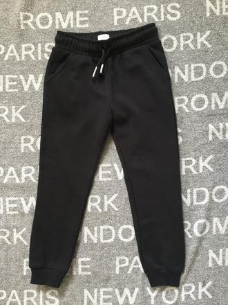 Dievcenske teplaky 6-7 rokov, f&f,122