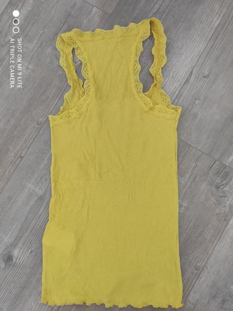 Zlte tielko amisu, amisu,m