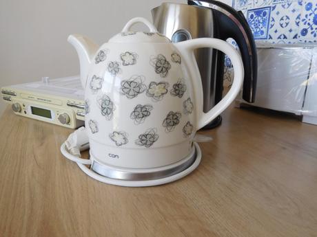 Rýchlovarná konvica porcelánová, 