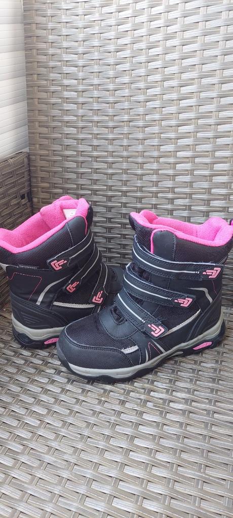 Zimná športová obuv v 33, 33