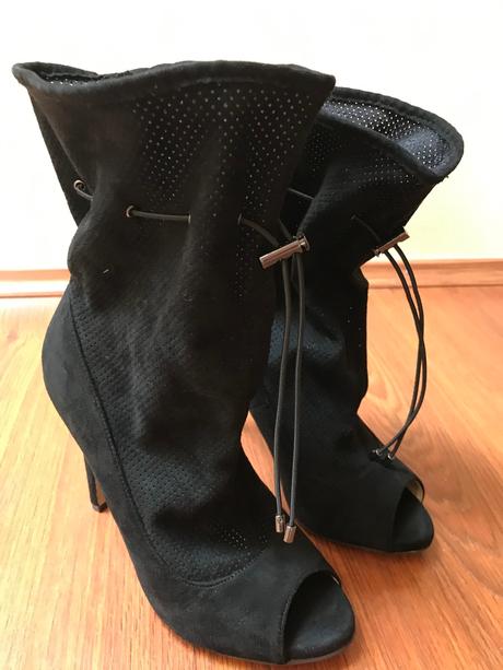 Cierne cizmicky kotnicky 38, 38