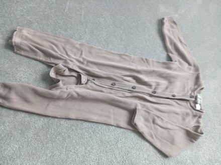 Overal na gombíky, lupilu,86