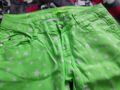 Tenšie bedrové rifle, 28