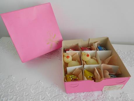 Veľkonočné fúkané závesné ozdoby kuriatká+vajíčka,