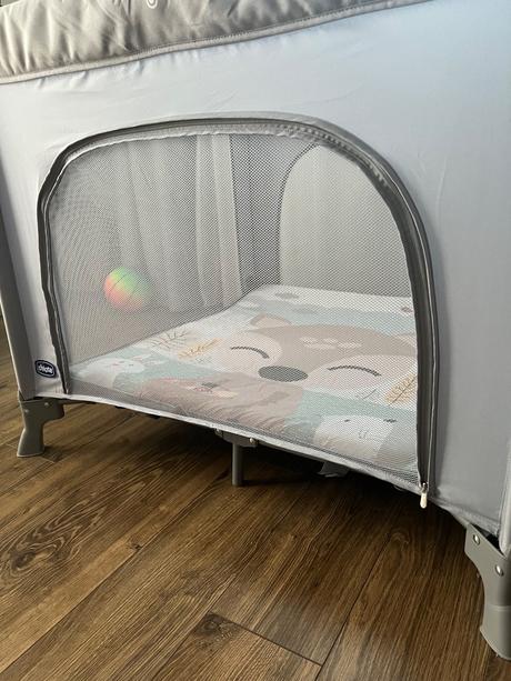 Cestovná ohrádka značky chicco, šírka (cm): 90,dĺžka (cm): 100