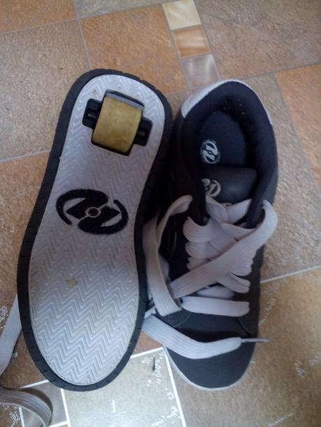 Tenisky a kolieskom c.39, 39