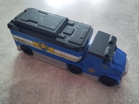 Labkova patrola kamion,