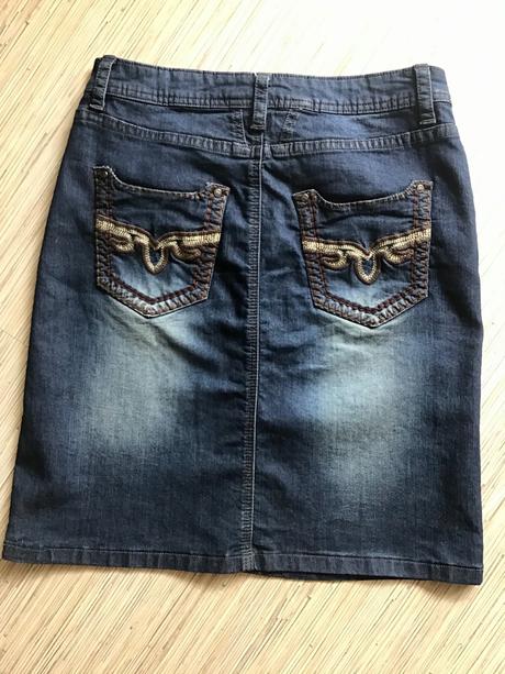 Krásna elasticka sukňa, 38