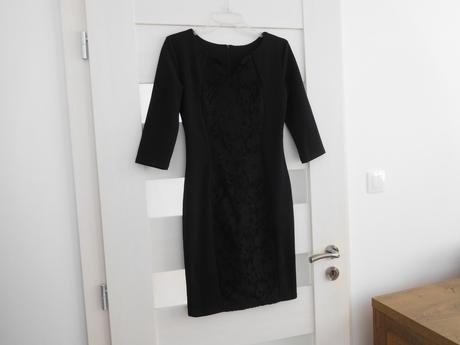Čierne dámske šaty s čipkou stredom, pružné-36, 36