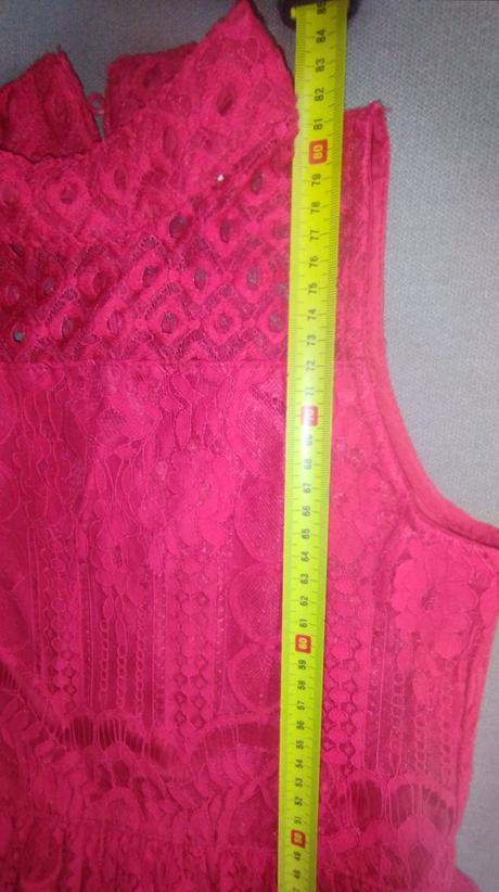 Spoločenské šaty, 146