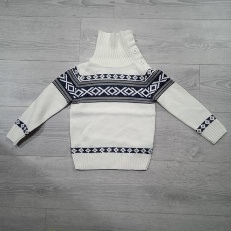 Svetrík pre fešačika, 110