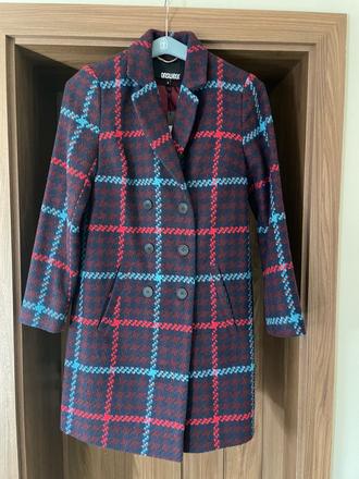 Károvaný kabát, s