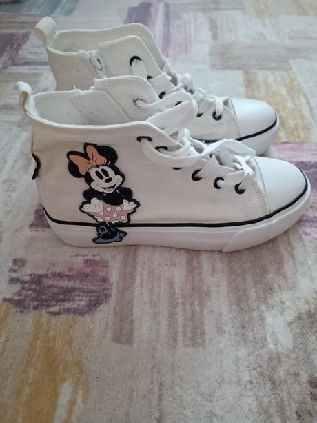 Tenisky, reserved,37