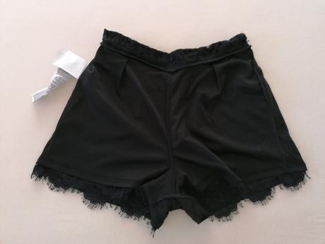 Kraťasy s čipkou, amisu,38