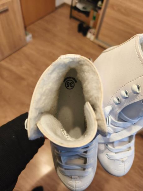 Korčule na krasokorčuľovanie, crowned,35