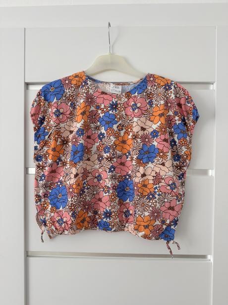 Kvietkove tričko, zara,152