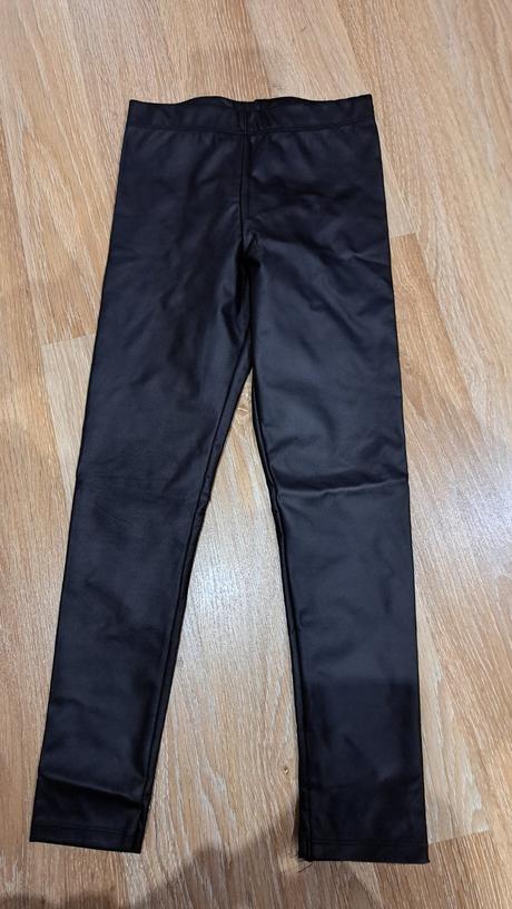 Koženkove leginy, 128