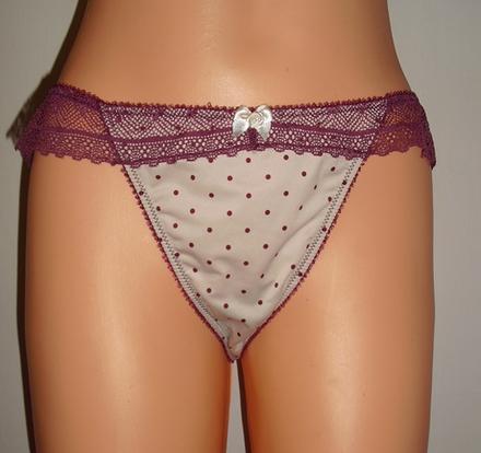 Body flirt elegantne bodkovane tanga, l
