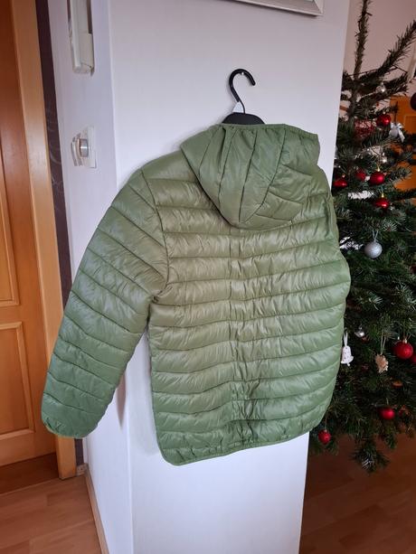 Prechodná vetrovka, reserved,158