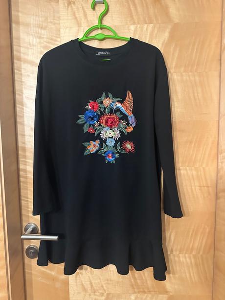 Mini šaty s výšivkou, xs