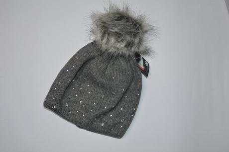 Čiapočka s brmbolcom, 92 - 158