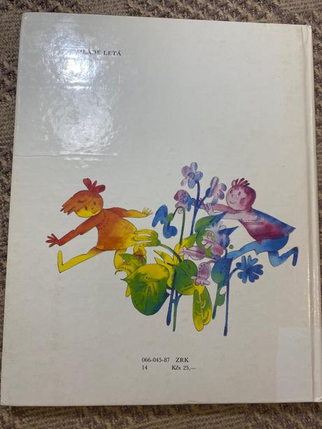 Krásna stará kniha zrkadielka čepčeková elena 1987,