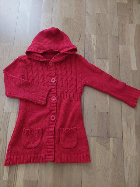 Dievčenský sveter, 104