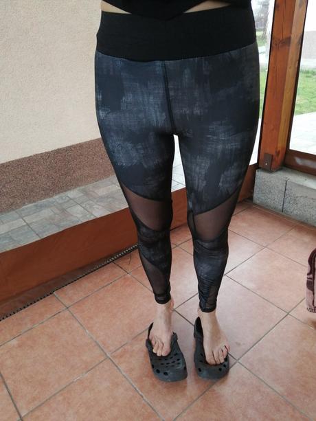 Leginy so sieťkou, 36