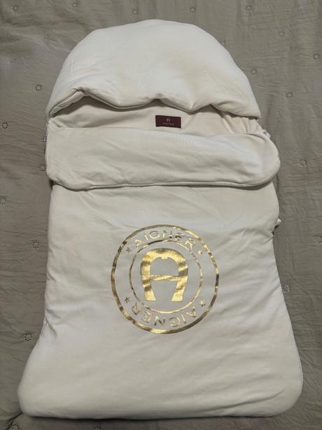 Aigner -zavinovacka - perinka, 