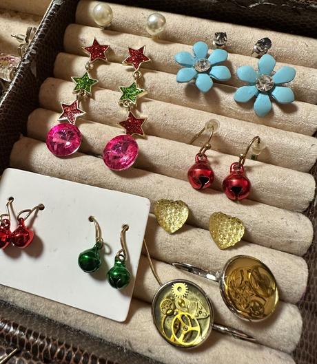 Náušnice 9 párov,