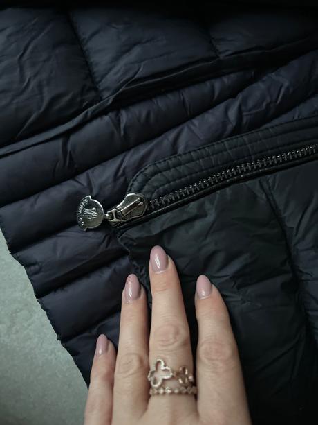 Moncler originál, s