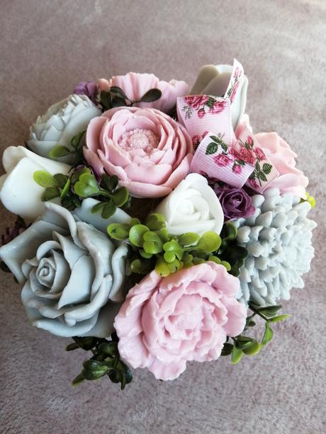 Darčeky/kazetky/kytice/aranžmány,