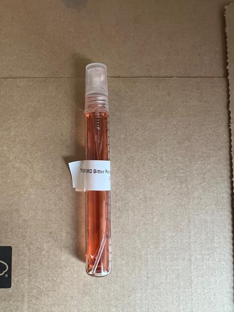 Odstrek tom ford bitter peach, 