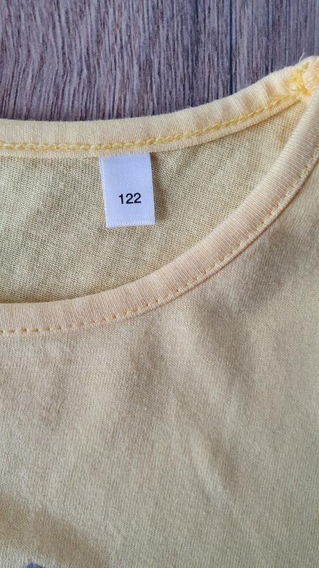 Tričko + kraťasky grátis, c&a,122