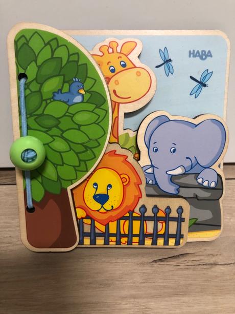 Drevená knižka zn. haba, 