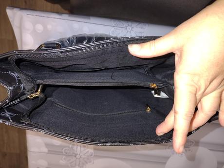 Nova čierna kabelka,