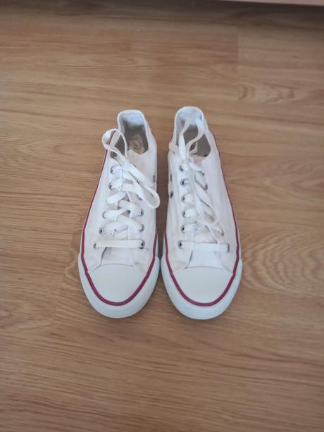 Biele conversy veľ.42 super stav, converse,42