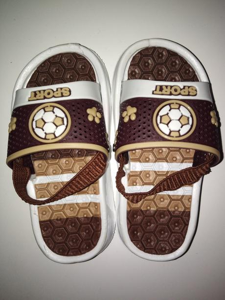 Šľapky do vody, 21