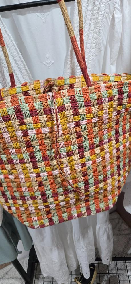 Slamena taška zara, zara