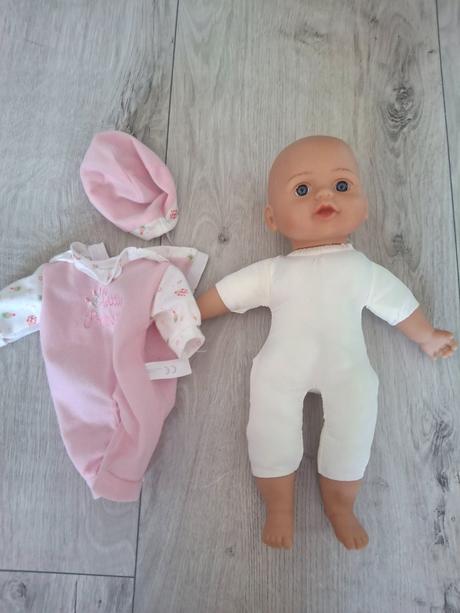 Babika babatko s flaskou, 