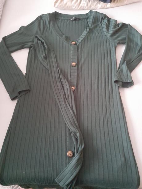 Mam na predaj tenký sveter, f&f,m